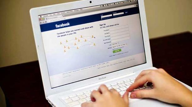 Los argentinos ya pasan más tiempo en internet que viendo TV