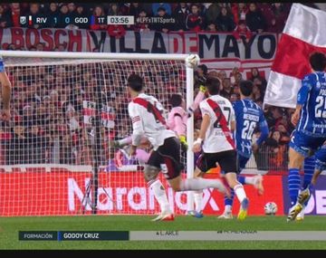 El golazo de Driussi para el 1-0 de River ante Godoy Cruz en el Monumental
