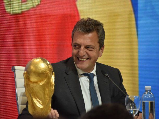 Sergio Massa pidió que el partido inaugural de 2030 se juegue en alguna provincia