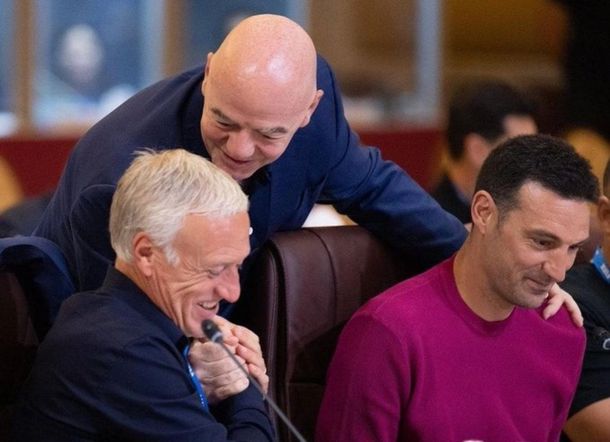 Scaloni volvió a Qatar y vivió un momento particular