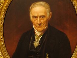 Andrés Quintana Roo es indultado en 1818 y se le ordena salir exiliado a España. Andrés Quintana Roo es indultado en 1818 y se le ordena salir exiliado a España.