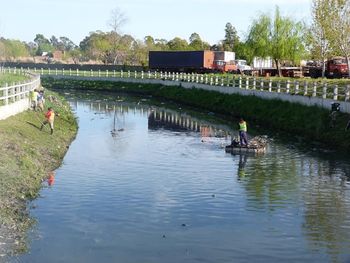 Misterio en Quilmes: encontraron ocho cadáveres en dos arroyos de Quilmes