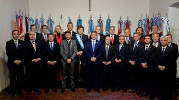 milei se reune con los gobernadores y se reabre la pelea por fondos y obras publicas milei se reune con los gobernadores y se reabre la pelea por fondos y obras publicas