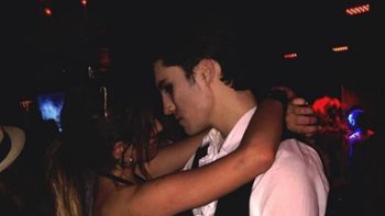 Con una romántica foto, Francisco Tinelli presentó a su nueva novia Con una romántica foto, Francisco Tinelli presentó a su nueva novia