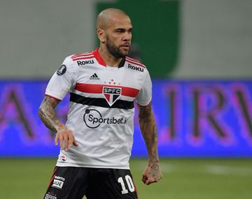 Dani Alves quiere jugar el Mundial y anunció su futuro