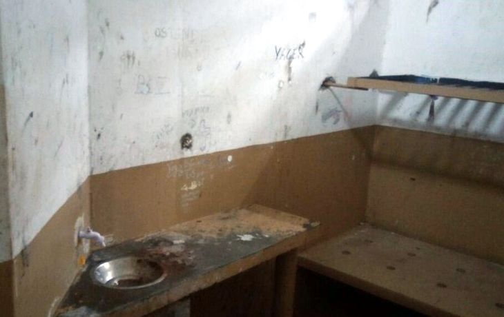 Así pasa sus días Castilo en una celda