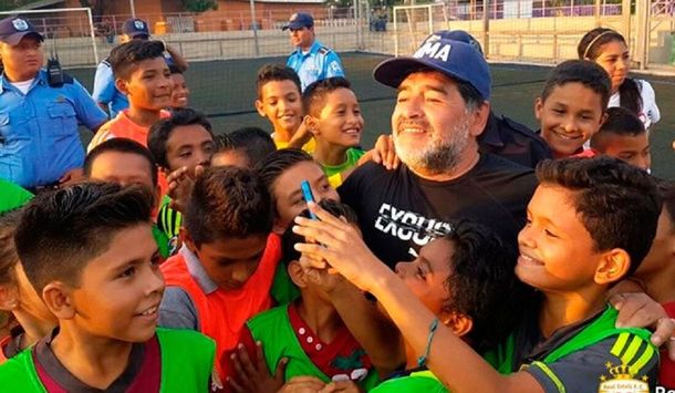 El Diez estuvo junto a niños de Nicaragua en abril de 2016