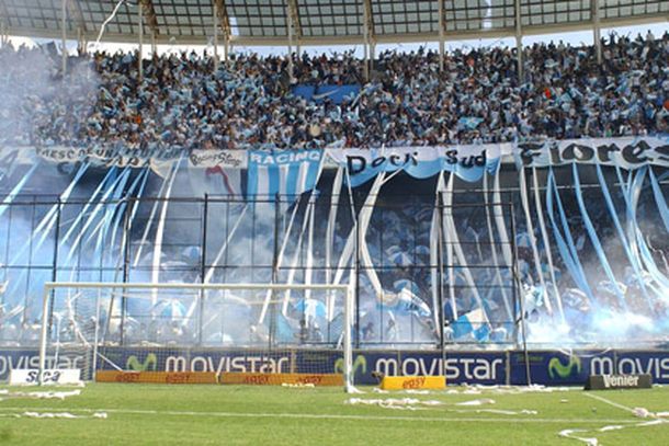 Los hinchas de Racing y un dilema: ¿quieren perder en San Juan?