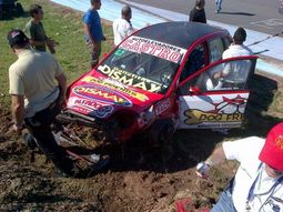 Ex gatita de Porcel y actual corredora de Top Race se accidentó en una carrera