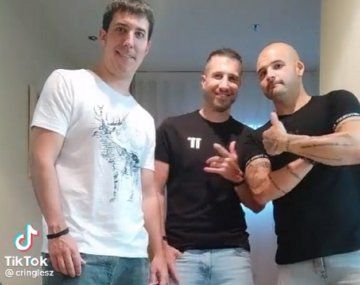 El viral de los solteros a los 40 tiene una versión Friends y es furor