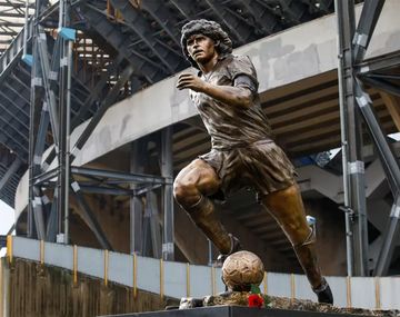 Removieron la estatua de Maradona en Napoli: la insólita explicación