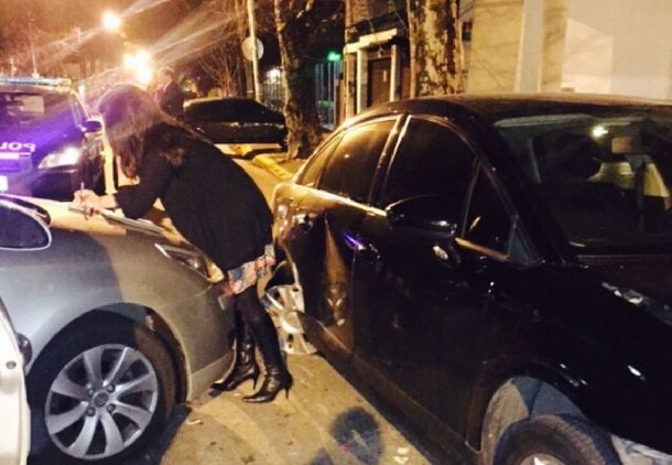 A lo Chano: chocaron el auto estacionado de dos columnistas de Radio 10