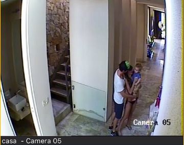 Pampita dura con la China Suárez: Ésta es la familia que destruiste