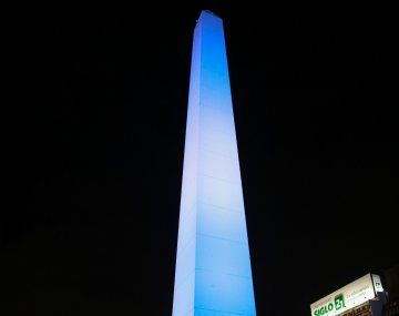 Todos subidos a la Scaloneta: festejos en el Obelisco y memes
