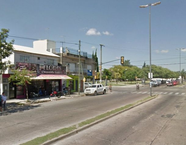 Quisieron robarla en el auto