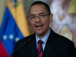Venezuela acusa a El País de practicar la morbo-media