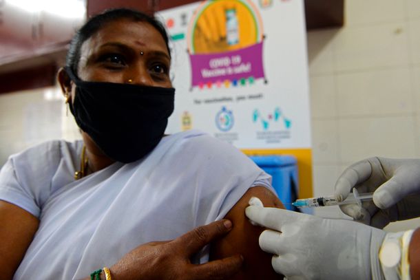 La semana que viene llegarían a la Argentina unas 580 mil dosis de la vacuna de Covishield