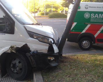 Impresionante choque en la 9 de Julio: una combi se quedó sin frenos
