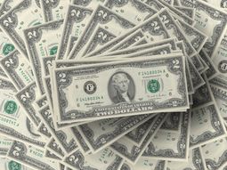 Con un fuerte salto, el dólar cerró el mes a un paso de los 40 pesos. Con un fuerte salto, el dólar cerró el mes a un paso de los 40 pesos.