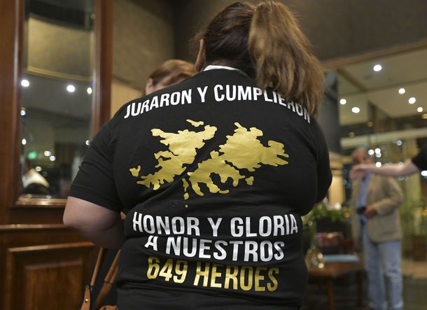 Con emoción
