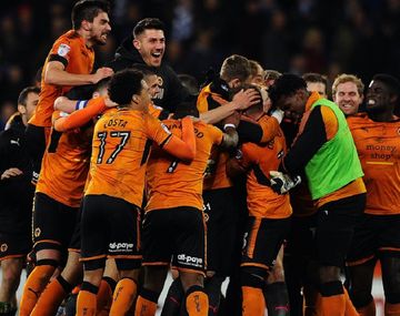 Todos saludan al portugués