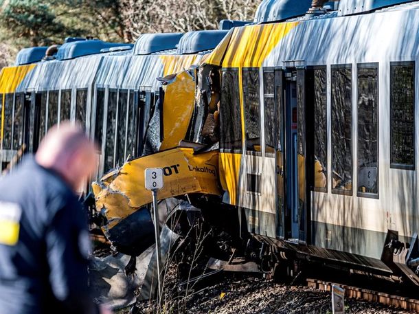 Dinamarca: choque frontal de trenes dejó al menos 17 heridos