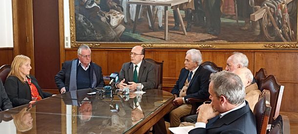 La Cámara de Comercio y Servicios del Uruguay propone a todos los partídos políticos hacer un Pacto por la Patria.