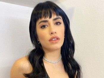 Lali Espósito enciende las redes con una microbikini negra en un yate desde México