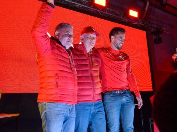 Del trinomio que ganó las elecciones hace poco más de un año, ya renunciaron dos integrantes. Del trinomio que ganó las elecciones hace poco más de un año, ya renunciaron dos integrantes. 