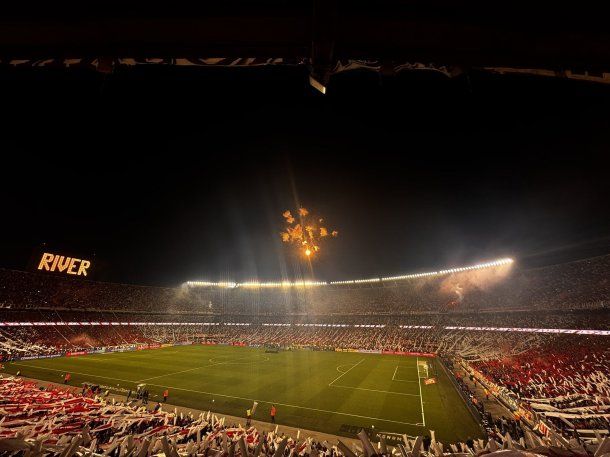 Monumental explotado: el tremendo recibimiento de River en la ida ante Palmeiras por Copa Libertadores