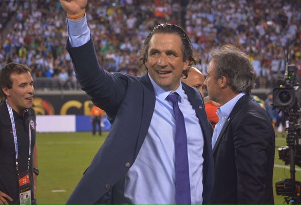 VIDEO El único argentino contento: Juan Antonio Pizzi, el técnico de Chile