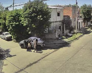 Desesperada súplica de un chofer durante un violento robo: Tengo hijos