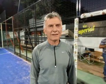 Las vacaciones de Mauricio Macri en plena segunda ola: jugó al pádel