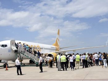 Flybondi suma problemas: cancelaron dos rutas y reprogramaron 72 vuelos