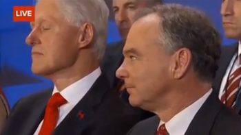 trump se burlo de bill clinton por quedarse dormido durante el discurso de su esposa trump se burlo de bill clinton por quedarse dormido durante el discurso de su esposa