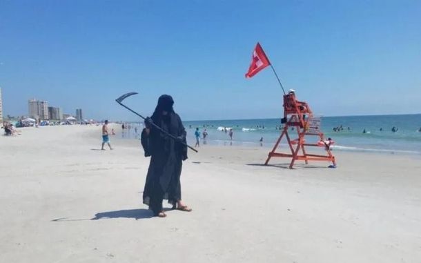 Video viral: la parca recorre las playas de Florida para advertir sobre el coronavirus