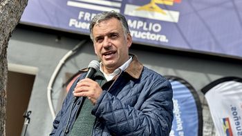 Yamandú Orsi entiende que la ley de medios se trató a las apuradas en la Cámara de Senadores. Yamandú Orsi entiende que la ley de medios se trató a las apuradas en la Cámara de Senadores.