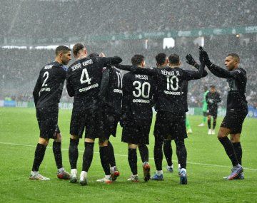 Con tres asistencias de Messi