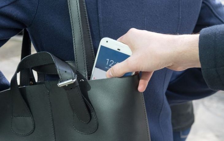 Le robaron el celular a su hermana y convenció al delincuente que lo devolviera&nbsp;