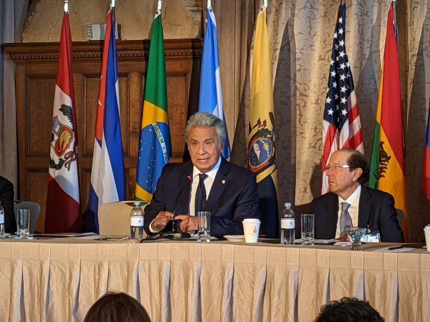 El presidente saliente de Ecuador culpó a su pueblo por el fracaso de su gobierno