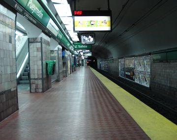 Fuerte discusión en metrodelegados y sólo la línea B se suma al paro