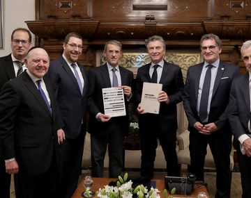 Tras su ausencia en el acto