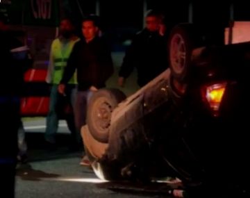 Volcó un auto en Dellepiane, un muerto