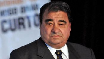 curto: estaba atado con alambre dentro de un bolso curto: estaba atado con alambre dentro de un bolso