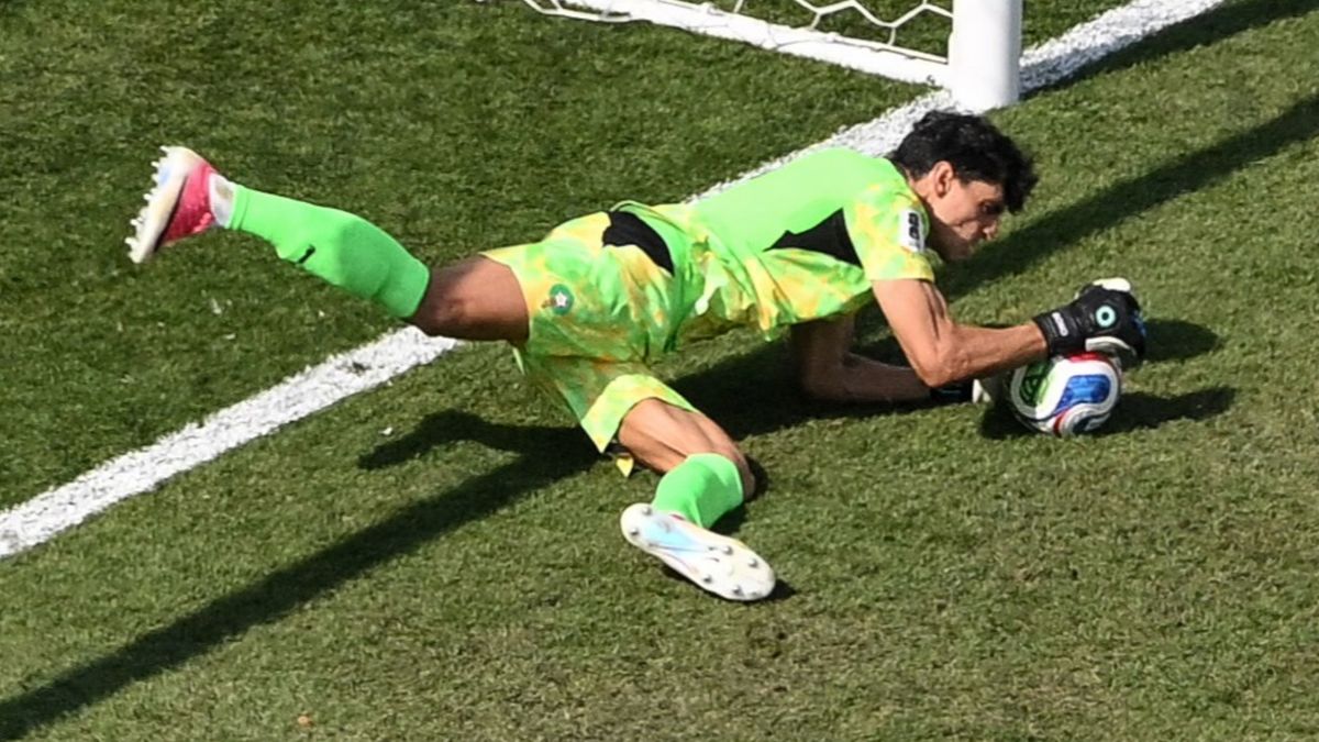 Francia y Marruecos están 0 a 0: Bono le atajó un penal a Mbappé