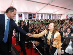 scioli: la devaluacion mata a la gallina de los huevos de oro scioli: la devaluacion mata a la gallina de los huevos de oro