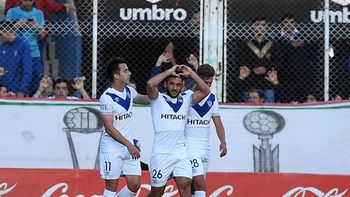 velez le gano a newells el duelo de necesitados velez le gano a newells el duelo de necesitados