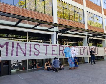 Toma del ministerio de Ciencia y Tecnología