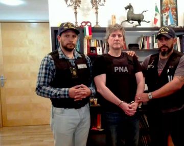 {altText(Así detuvieron a Amado Boudou,#FilosofíaAplicada Aliename que me gusta)}