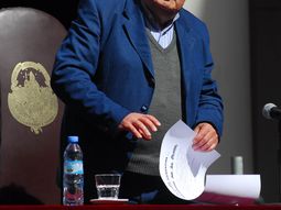 mujica: alguien tiene que desmitificar los cucos de la marihuana mujica: alguien tiene que desmitificar los cucos de la marihuana